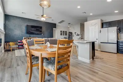 511 Flemington Court Dining Area