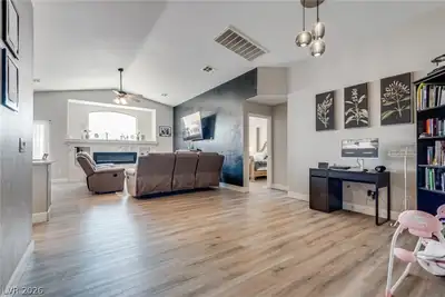 511 Flemington Court Living Room