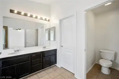 6525 Begonia Bay Avenue Primary Bathroom