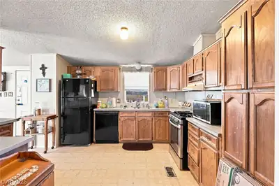 11710 West Ford Avenue Kitchen