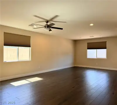 1546 Bryce Canyon Street Living Room