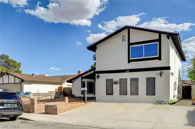 3933 Manford Circle Front of Structure