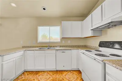 2739 East COLTON Avenue 0 Kitchen