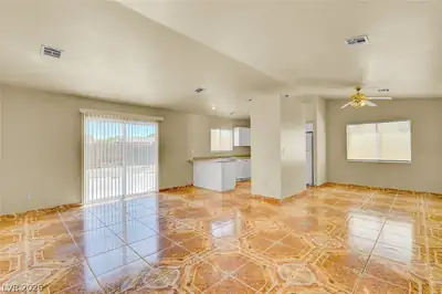 2739 East COLTON Avenue 0 Living Room