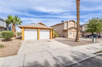 3821 Summer Breeze Circle, Las Vegas, NV 89108 Front of Structure