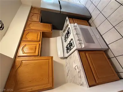 1925 Walker Street Kitchen