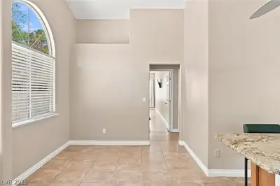 3837 Pipeline Street Dining Area