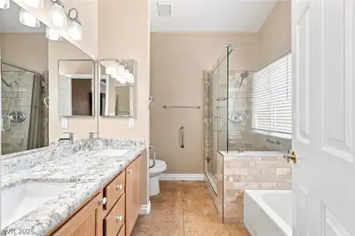 3837 Pipeline Street Primary Bathroom