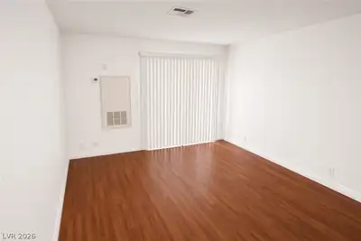3151 Soaring Gulls Drive 1172 Living Room