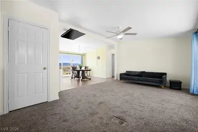 795 East Cottonwood Avenue Living Room