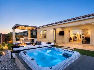 358 Nine Mile Creek Drive Las Vegas, NV 89138