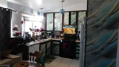 4038 Patterson Avenue Kitchen