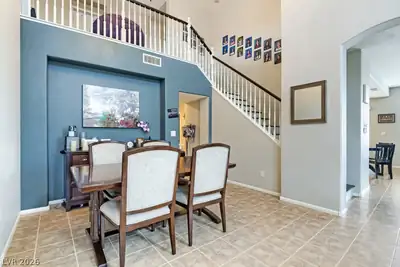 8560 Myrtle Flag Avenue Dining Area