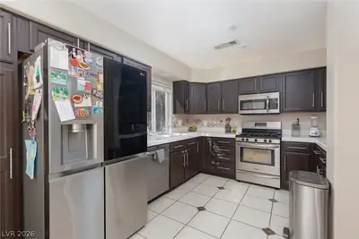5 Alyson Pond Circle, Henderson, NV 89012 Kitchen