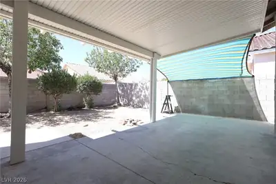 2117 Armadale Drive Patio