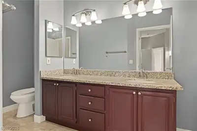 10245 South Maryland Parkway 269 Primary Bathroom