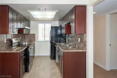 4391 Gannet Circle 11 Kitchen