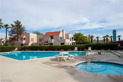 4391 Gannet Circle 11 Pool
