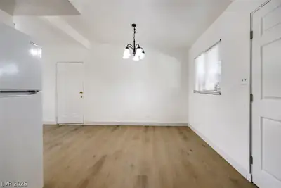 1104 Fay Boulevard Dining Area