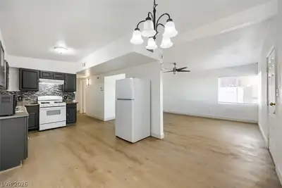 1104 Fay Boulevard Kitchen