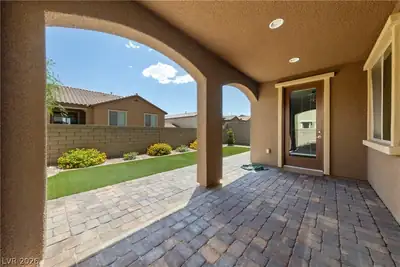 11831 Mino Rio Avenue Patio