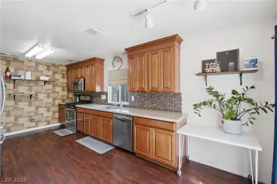 7164 Paradise Bay Drive Kitchen