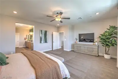 7645 Serenity Bay Ln Primary Bedroom