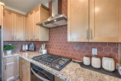 7645 Serenity Bay Ln Kitchen