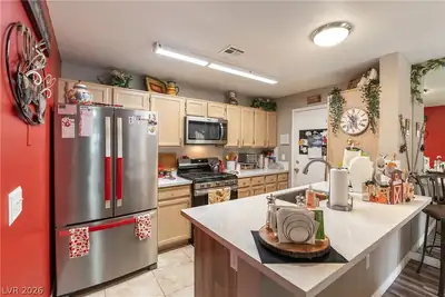 8452 Boseck Drive 123 Kitchen