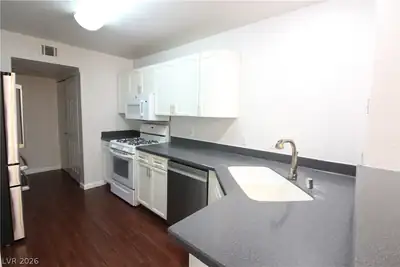 7948 West Nevso Drive Kitchen