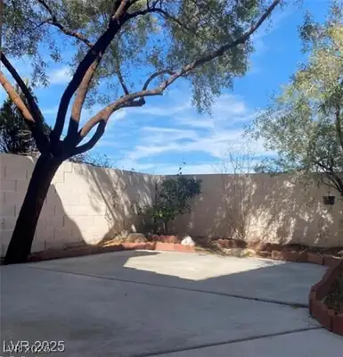 8004 Celestial Avenue 101 Yard