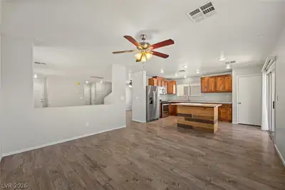 5304 Country Retreat Court Living Room