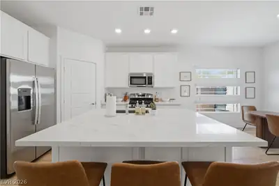 913 Elmwood Forest Lane Kitchen