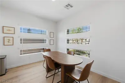 913 Elmwood Forest Lane Dining Area