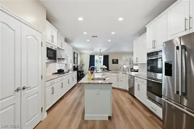 743 Middle Beach Street, Las Vegas, NV 89138 Kitchen