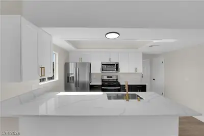 6324 Vista Verde Kitchen