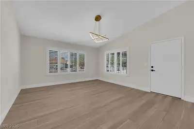 6324 Vista Verde Living Room
