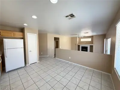8816 Pine Pitch Drive Kitchen