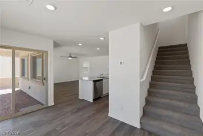 6740 Magnolia River Avenue Stairs
