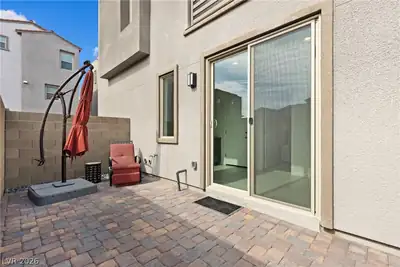 11527 Hawking Avenue Patio