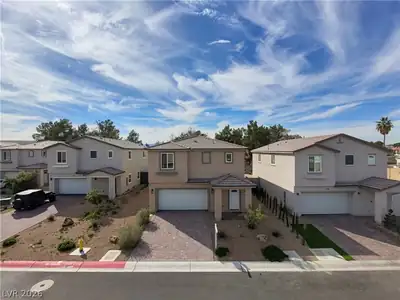 3915 Wesvan Court Front of Structure