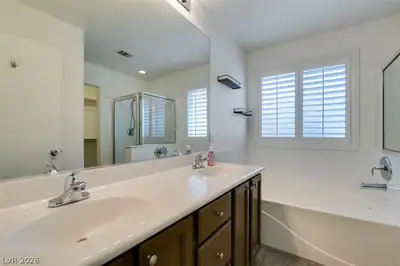 3380 Wayward Court Primary Bathroom