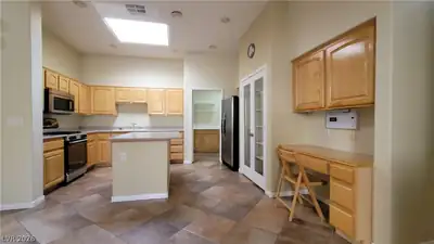 9184 Long Island Street Kitchen