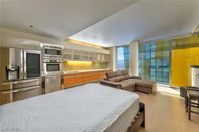 3722 Las Vegas Boulevard 2511 
