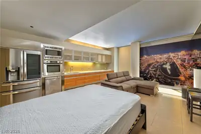 3722 Las Vegas Boulevard 2511 