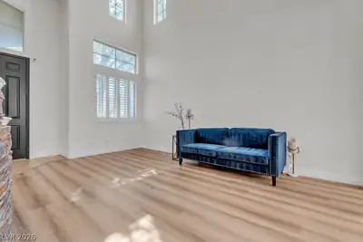 8221 Glistening Rush Street Living Room