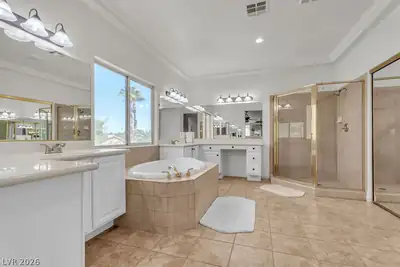 8221 Glistening Rush Street Primary Bathroom