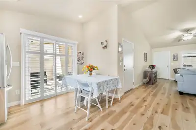 8544 Lakota Street Dining Area