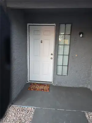 1744 Yellow Rose Street Entry