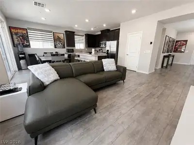 10650 Deibel Avenue Living Room